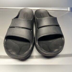 OOFOS OOahh Slide, Black - Men’s Size 11, Women’s Size 13 -